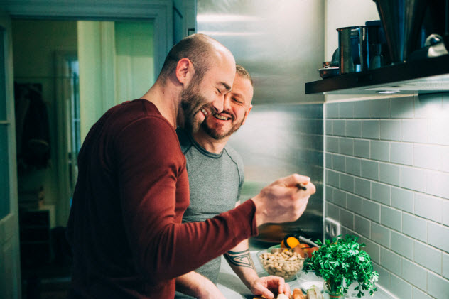 5-gay-couple-preparing-meal_52037752_SMALL