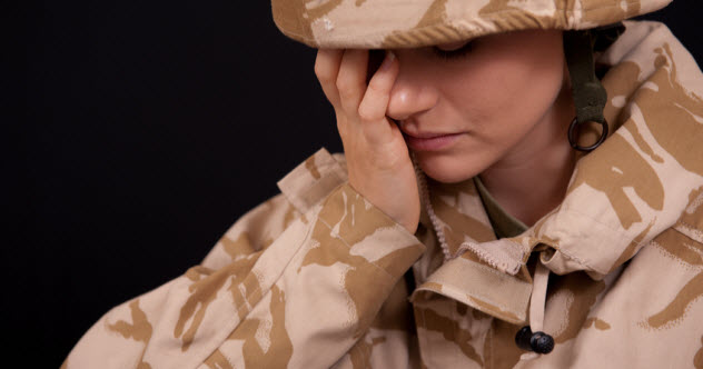 2-woman-soldier-distraught_27777498_SMALL