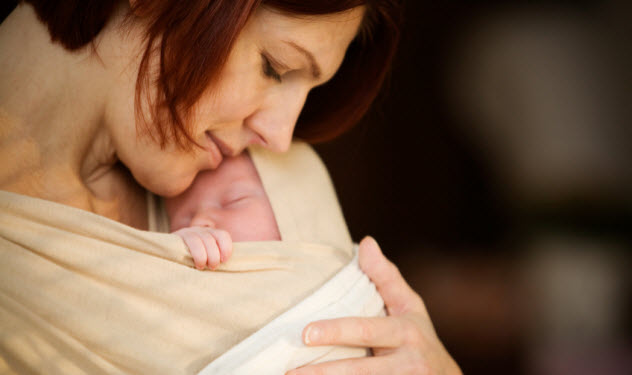 4a-mother-with-newborn_4887919_SMALL