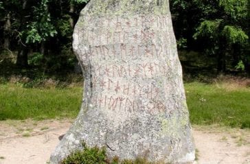 10 Mysterious Ancient Runes - Listverse