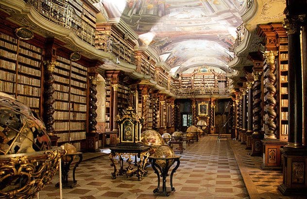 10 Mysterious Libraries - 85