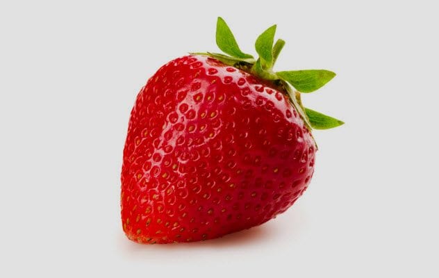 7b-strawberry-482789565