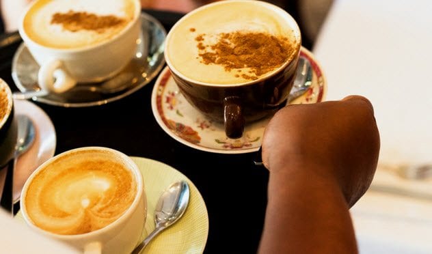 9b-filled-coffee-cups-south-african-restaurant-585771094