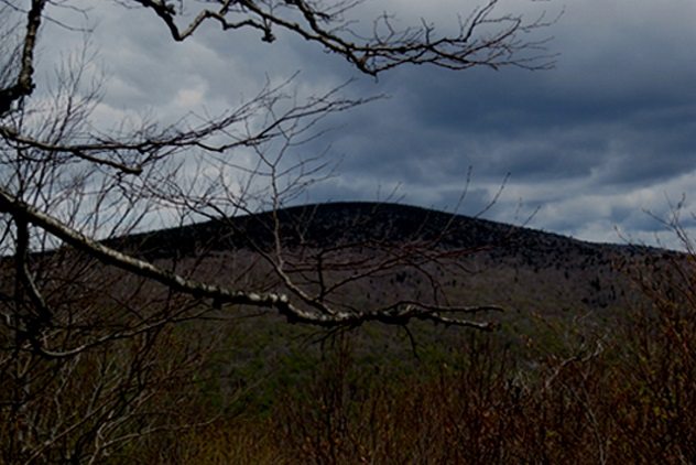 10 Caves And Mountains Connected To UFO And Alien Activity - 32