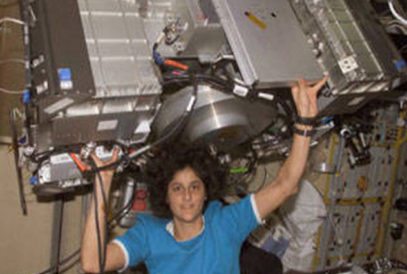 10 Theories And Facts You Didn't Know About Gravity - Listverse