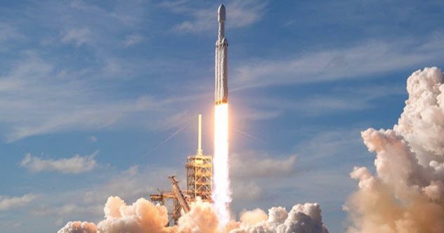 10 Facts About SpaceX And How It Is Revolutionizing Space Travel - 37