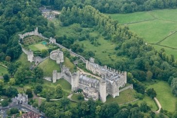 10 Castles Still Owned By Nobility - Listverse