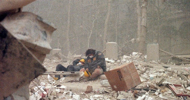 8 Harrowing Facts About The 9 11 Jumpers - 96