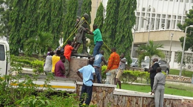 Top 10 Times The Statues Came Tumbling Down - 46