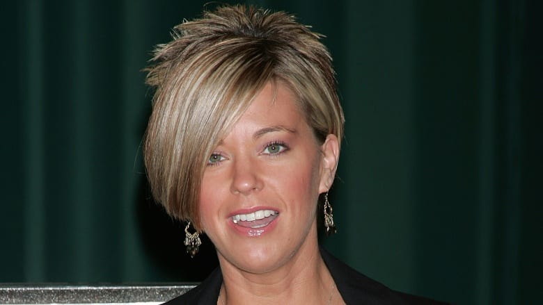 12 Best and Worst Mom Haircuts
