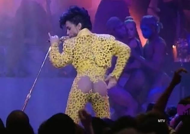 Top 10 Iconic Moments From The History Of Music - 90