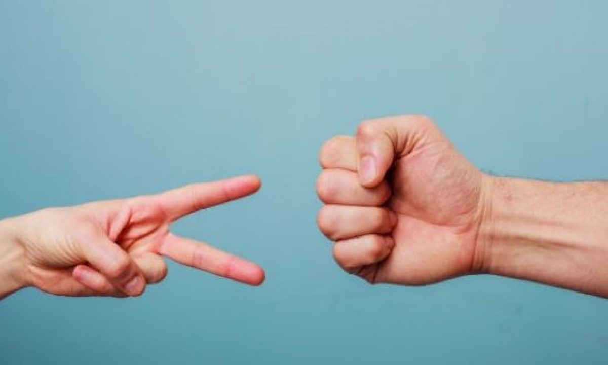 How to win at rock-paper-scissors - BBC News