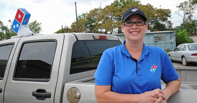 10 Pizza Delivery Drivers Who Saved the Day - 3