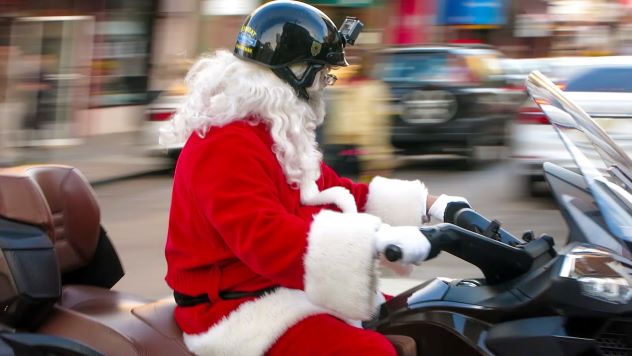 10 Times Old Saint Nick Ended Up on the Naughty List - 26